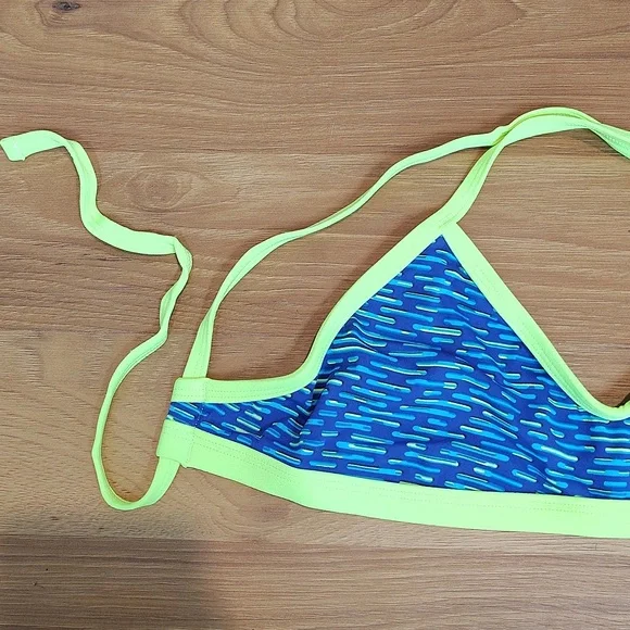 TYR Ladies Swim Top,  Ladies X-Small, Swimwear - Picture 4 of 6